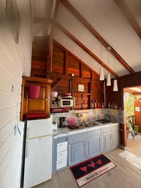 Bungalows Mathilde-Non Fumeur บูญองต์ ภายนอก รูปภาพ